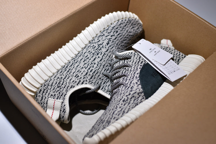 YEEZY BOOST 350 V1 Gray moonstax YEEZY BOOST 350 V1 Gray moonstax